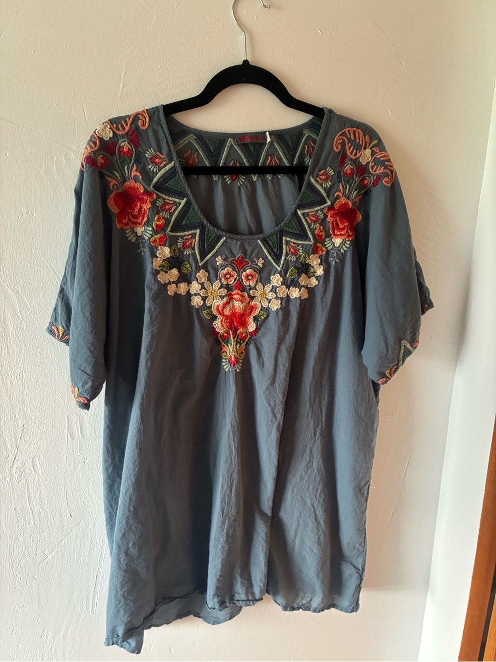 Johnny Was Embroidered Floral Slate Blue Women's Peasant Top Tunic 1X